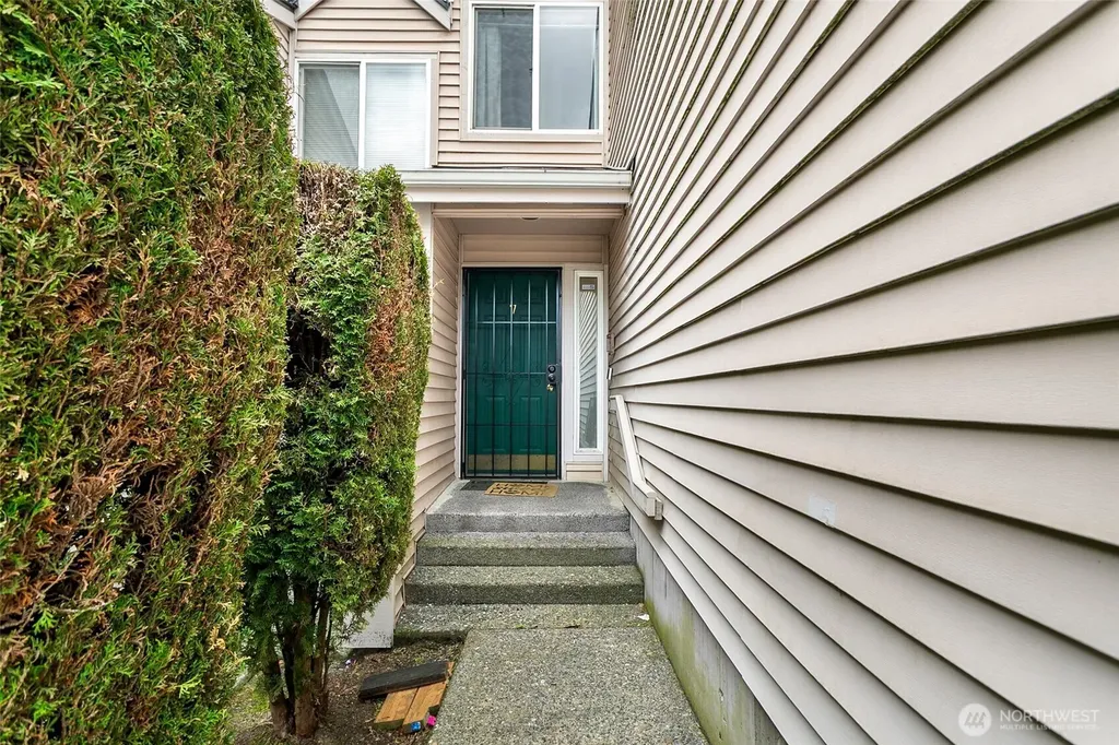 1825 S 330th Street Federal Way WA 98003