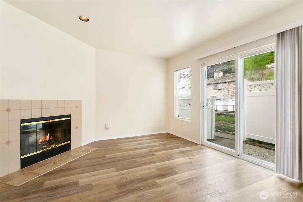 1825 S 330th Street Federal Way WA 98003