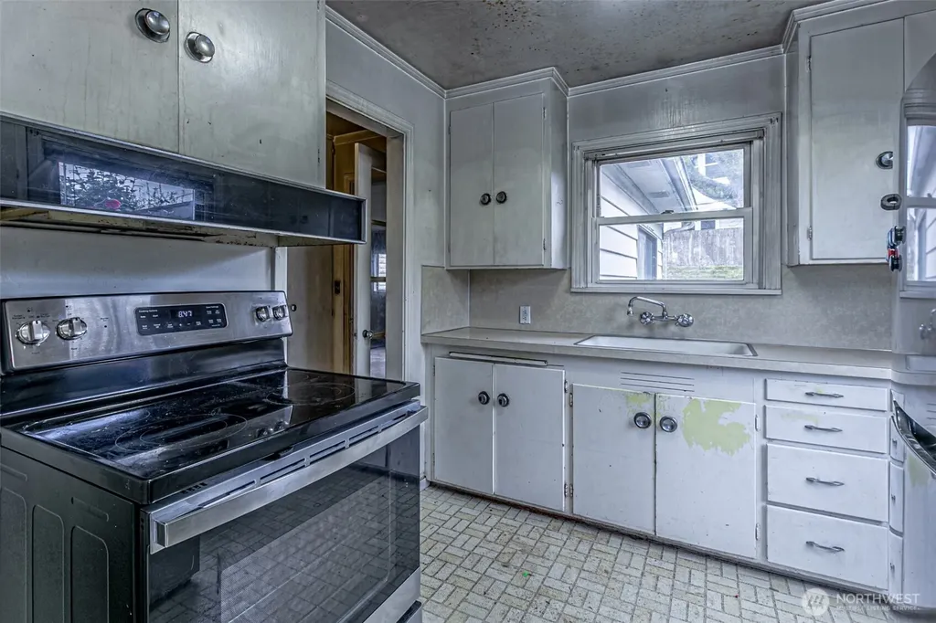 7035 S 127th Street Seattle WA 98178