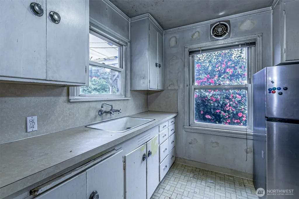 7035 S 127th Street Seattle WA 98178
