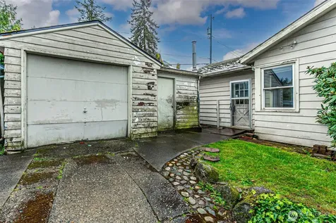 7035 S 127th Street Seattle WA 98178