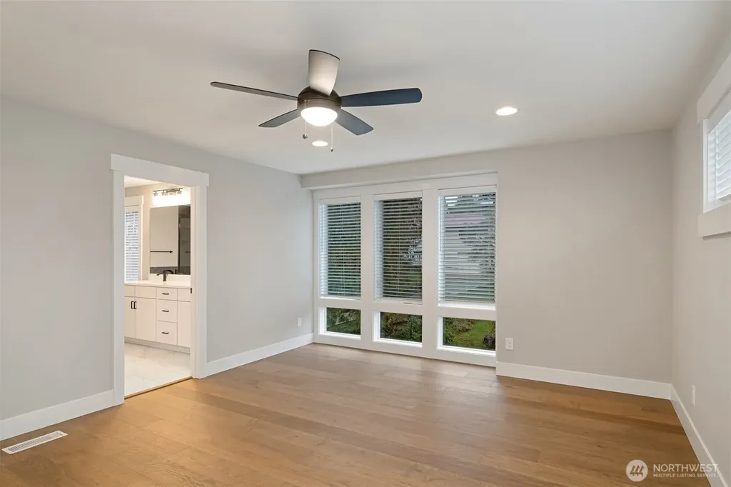 7574 S 130th Place Seattle WA 98178