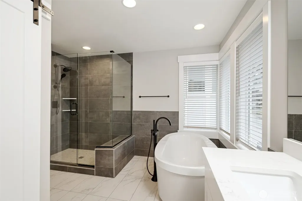 7574 S 130th Place Seattle WA 98178