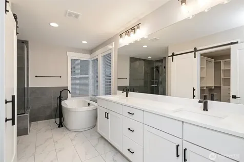 7574 S 130th Place Seattle WA 98178