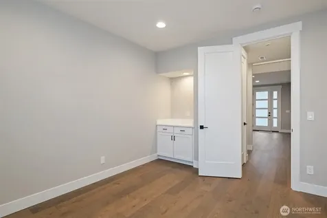 7574 S 130th Place Seattle WA 98178