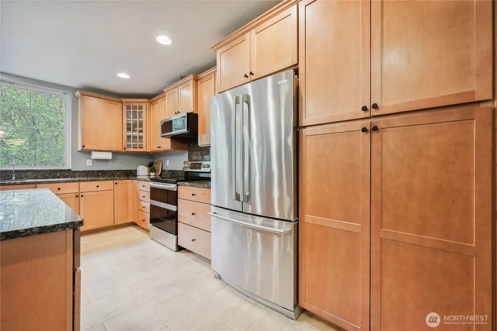 148 W Canyon View Drive Longview WA 98632