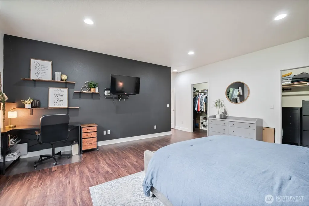 148 W Canyon View Drive Longview WA 98632