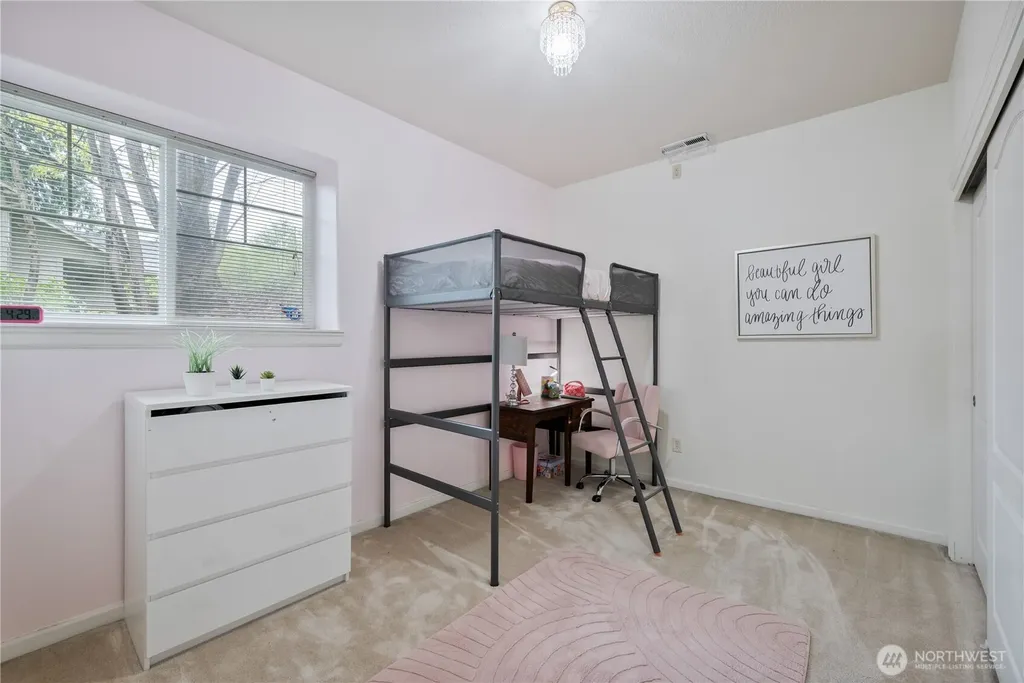 148 W Canyon View Drive Longview WA 98632