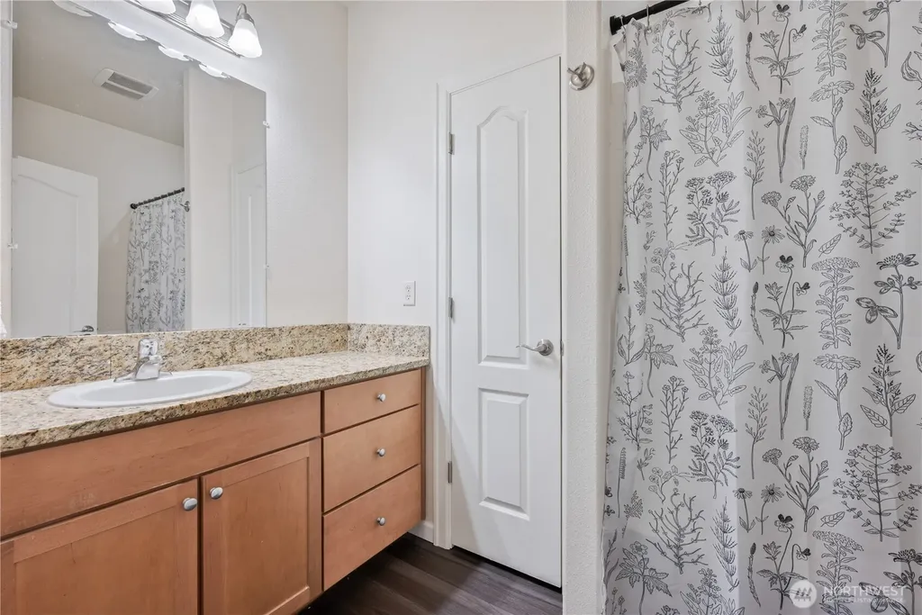148 W Canyon View Drive Longview WA 98632
