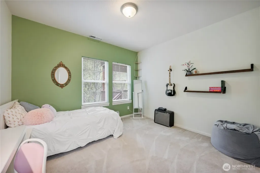 148 W Canyon View Drive Longview WA 98632