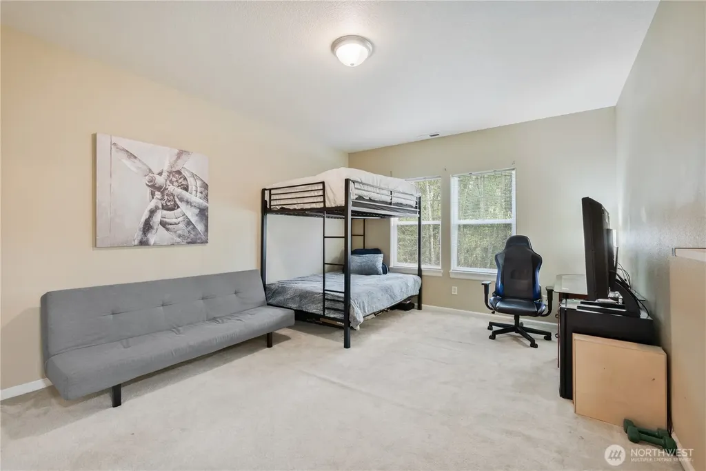148 W Canyon View Drive Longview WA 98632