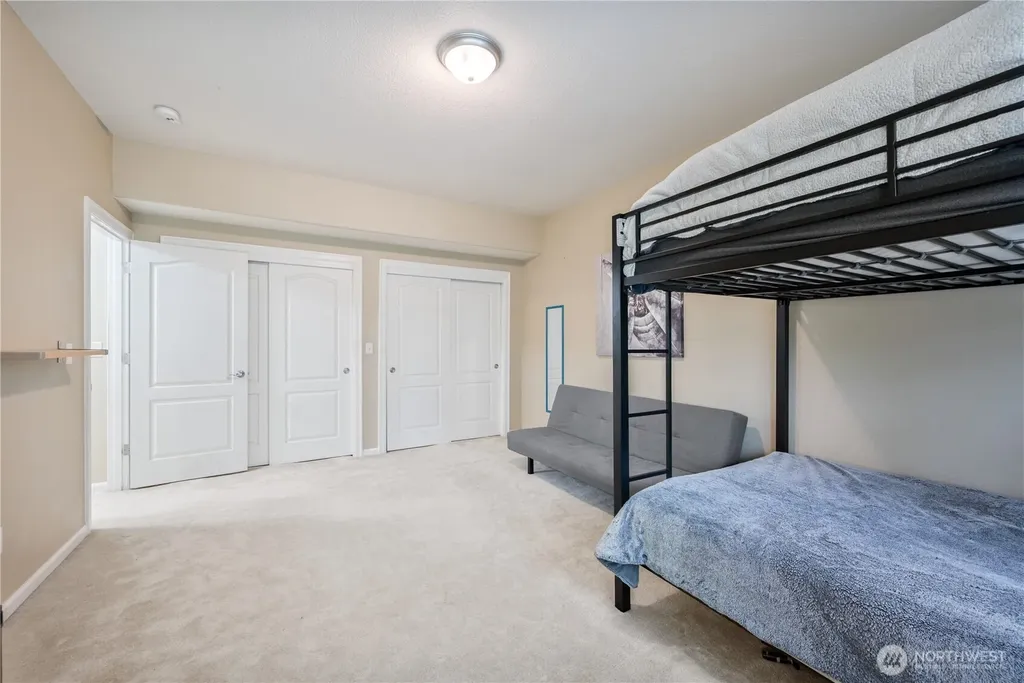 148 W Canyon View Drive Longview WA 98632