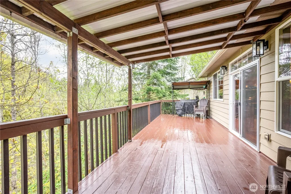 148 W Canyon View Drive Longview WA 98632