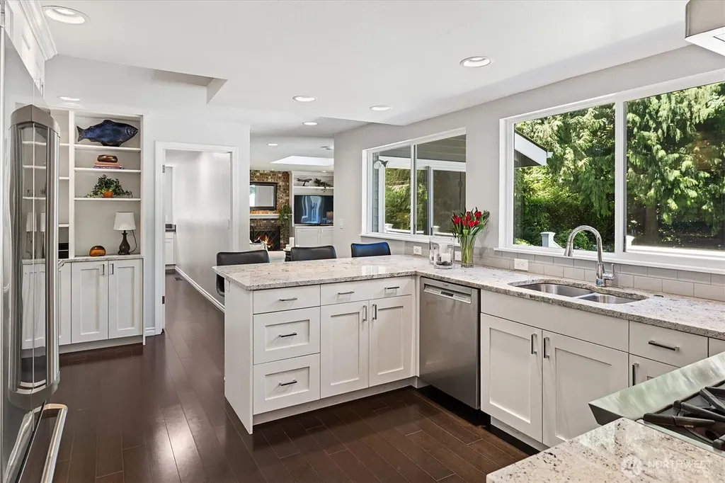 11000 SE 24th Place Bellevue WA 98004
