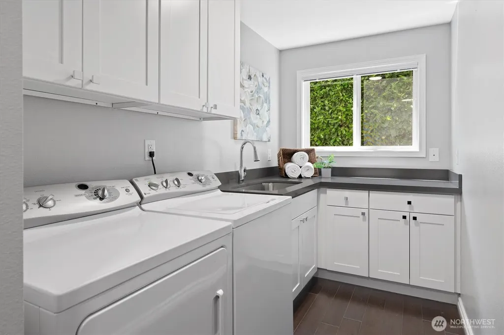 11000 SE 24th Place Bellevue WA 98004