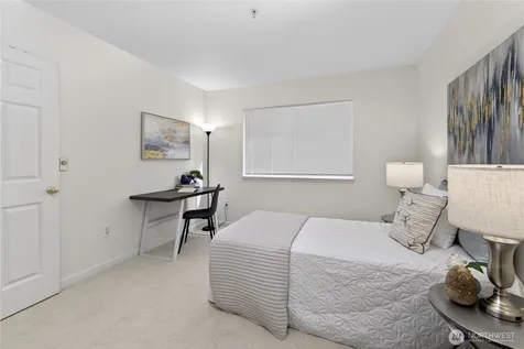 524 6th Avenue W Seattle WA 98119