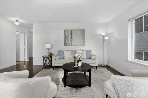 524 6th Avenue W Seattle WA 98119