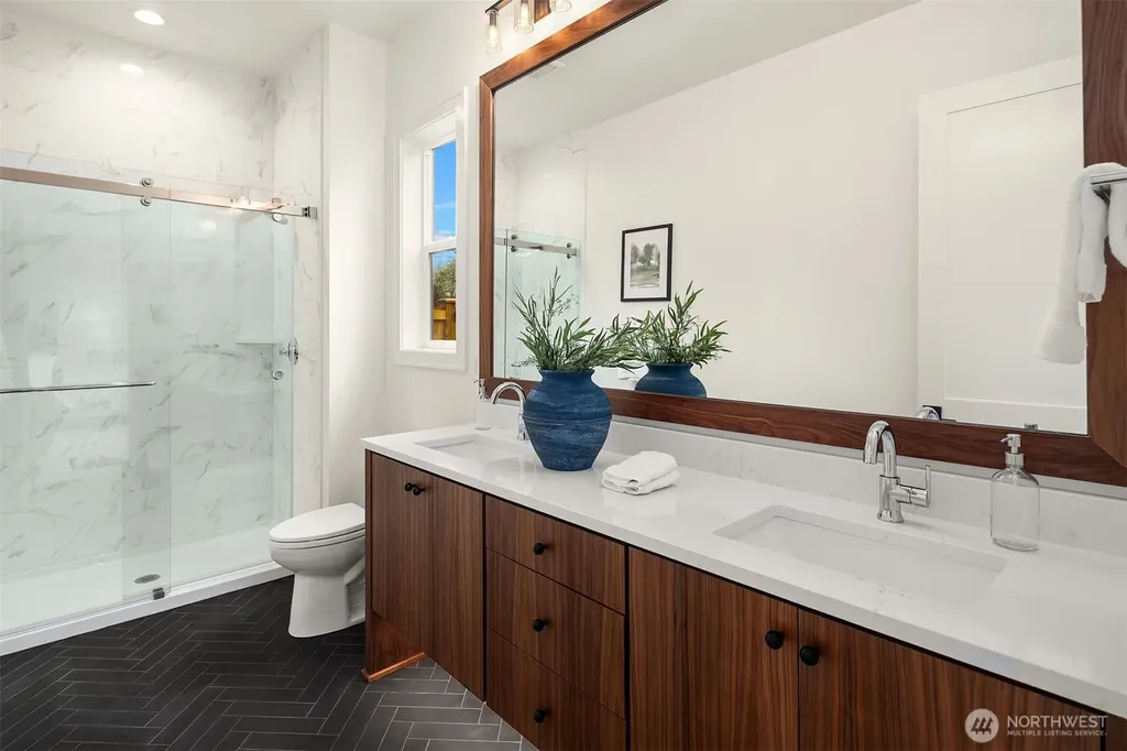 138 159th Place SE Bellevue WA 98008