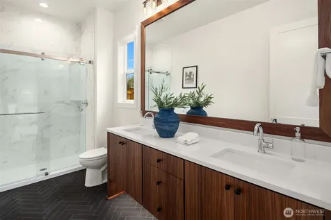 138 159th Place SE Bellevue WA 98008