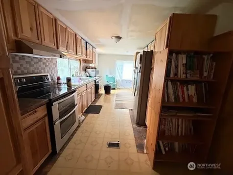 6105 Sunnyslope SW Port Orchard WA 98367