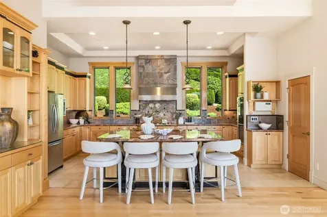 2837 E Lake Sammamish Parkway NE Sammamish WA 98074