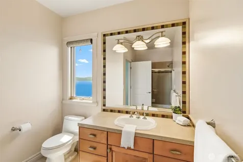 2837 E Lake Sammamish Parkway NE Sammamish WA 98074