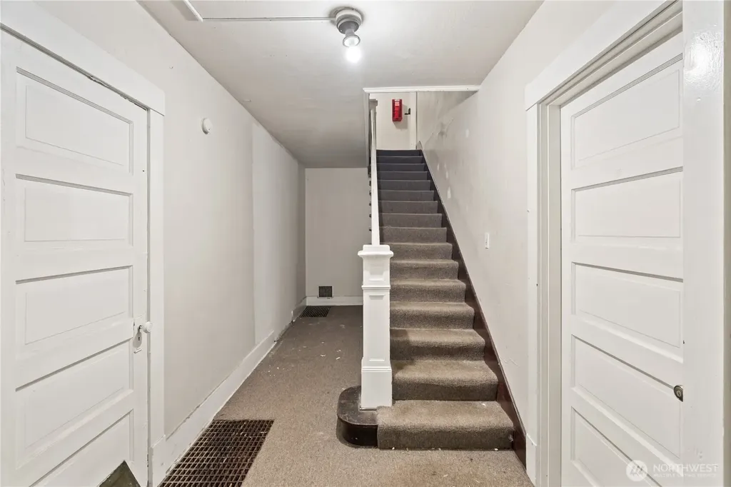 521 W 3rd Street Aberdeen WA 98520