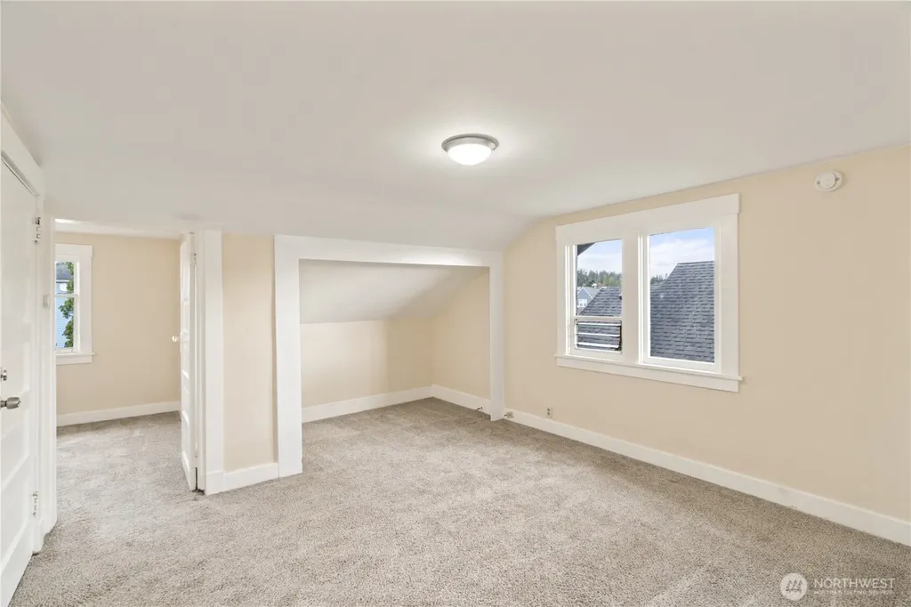 521 W 3rd Street Aberdeen WA 98520