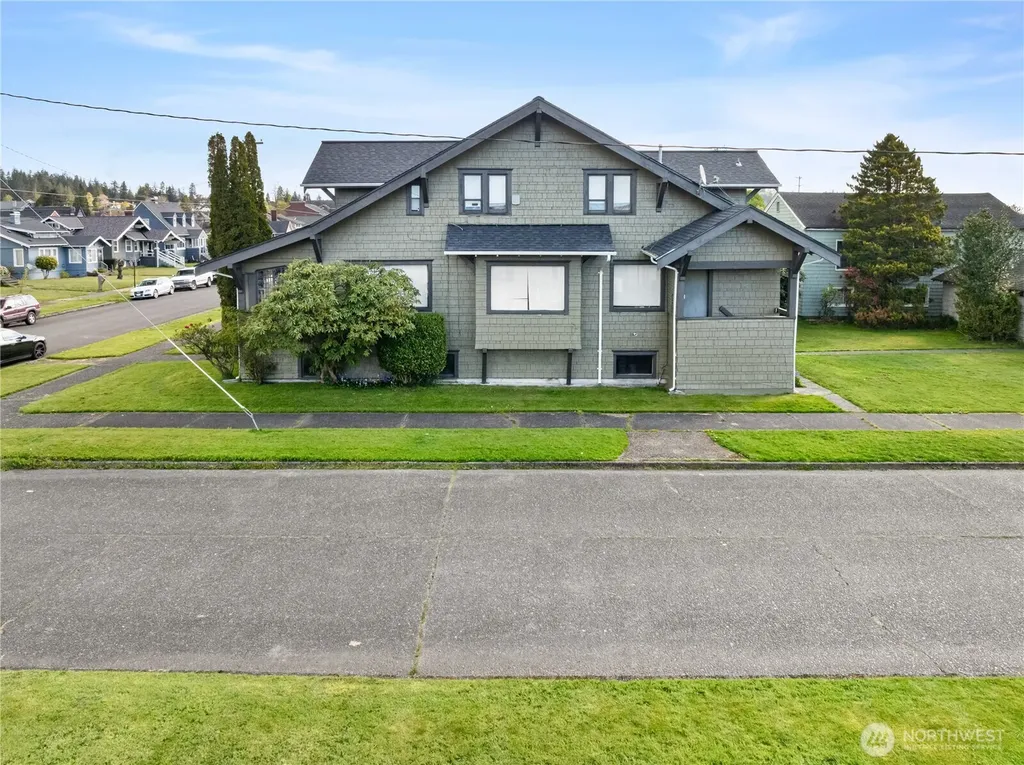 521 W 3rd Street Aberdeen WA 98520