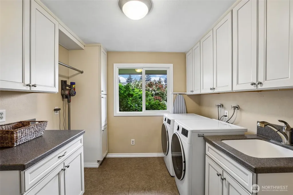 1340 Coral Drive Fircrest WA 98466
