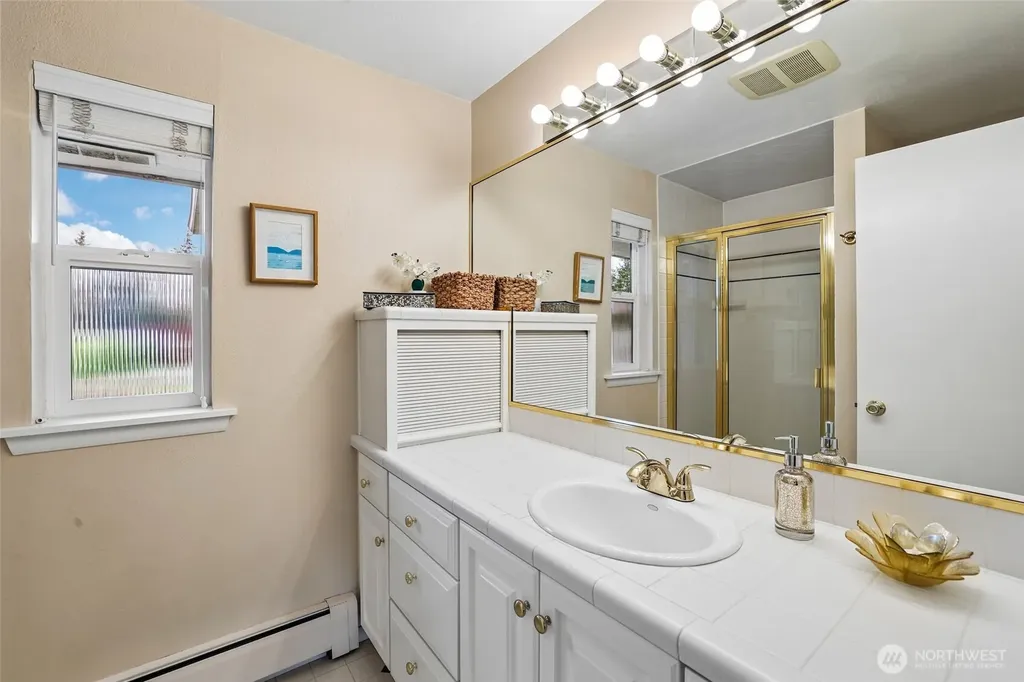1340 Coral Drive Fircrest WA 98466