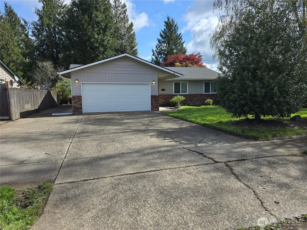 4002 Oak Street Longview WA 98632