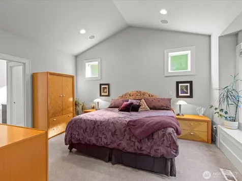 1727 Nile Avenue NE Renton WA 98059