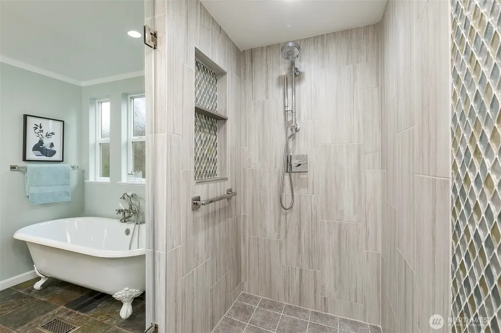 6001 60th Avenue NE Seattle WA 98115