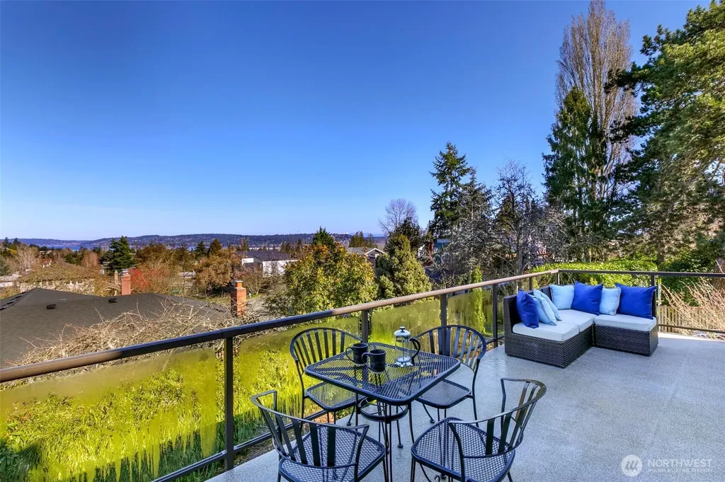 6001 60th Avenue NE Seattle WA 98115