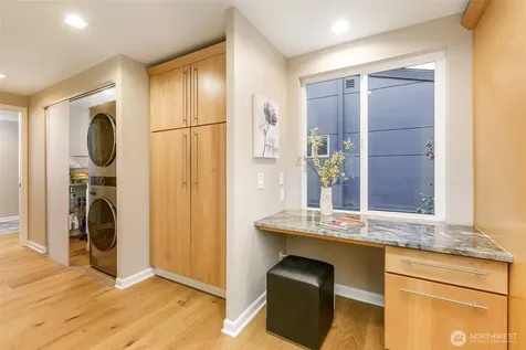6001 60th Avenue NE Seattle WA 98115