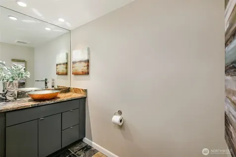 6001 60th Avenue NE Seattle WA 98115