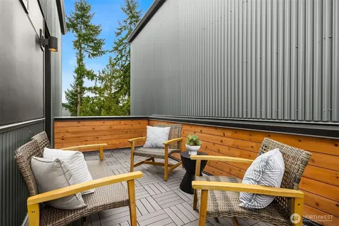 204 Shepard Way NW Bainbridge Island WA 98110