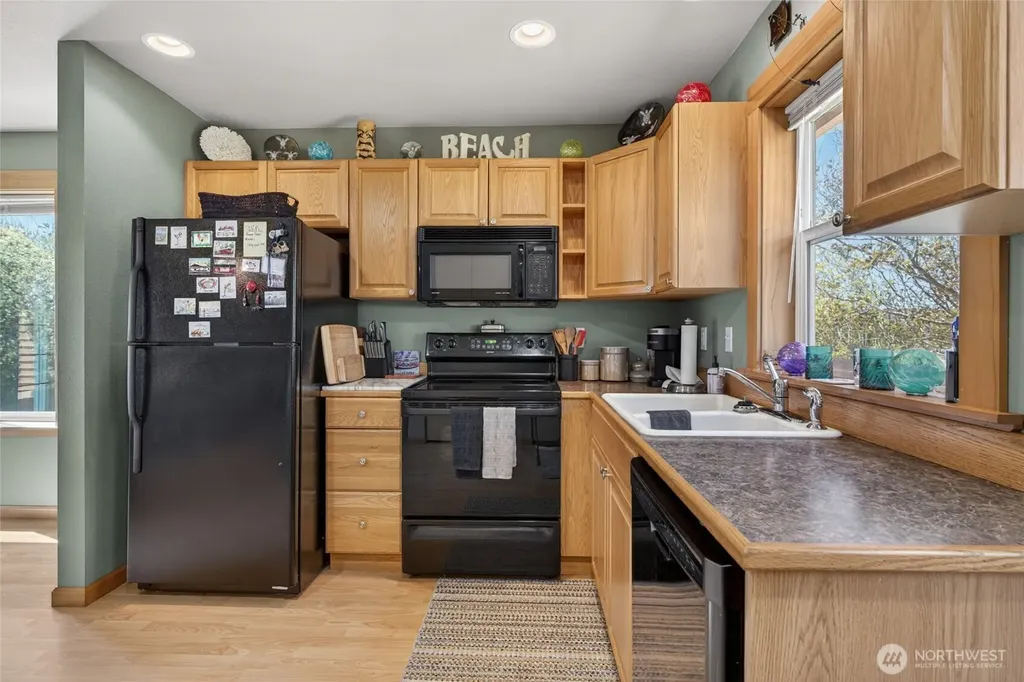 703 353rd Place Ocean Park WA 98640