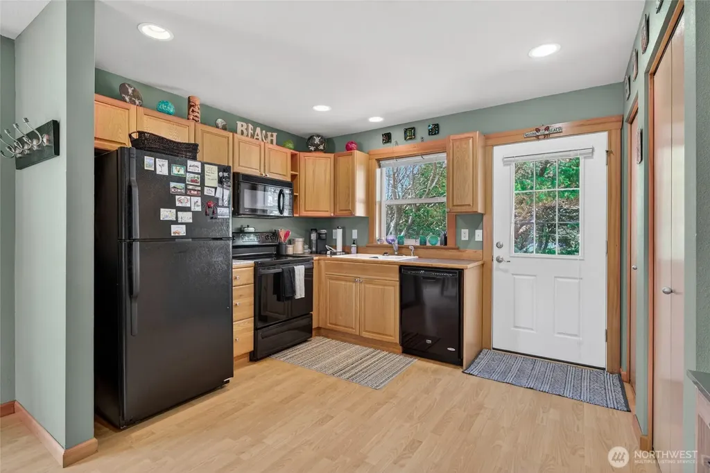 703 353rd Place Ocean Park WA 98640