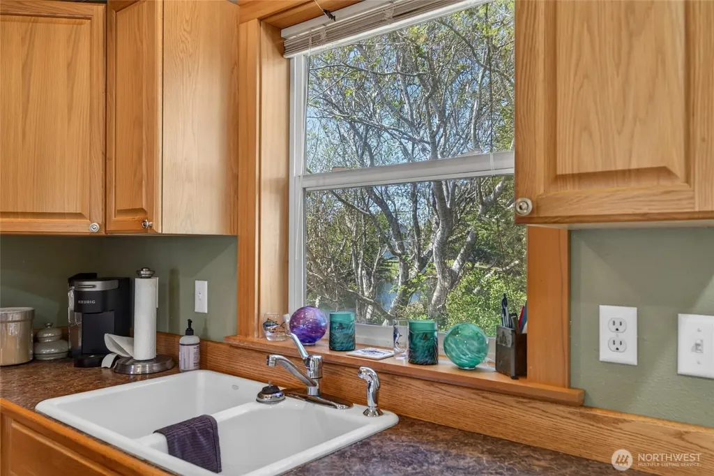 703 353rd Place Ocean Park WA 98640