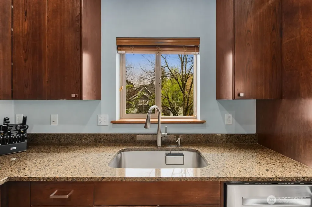 5937 California Avenue SW Seattle WA 98136