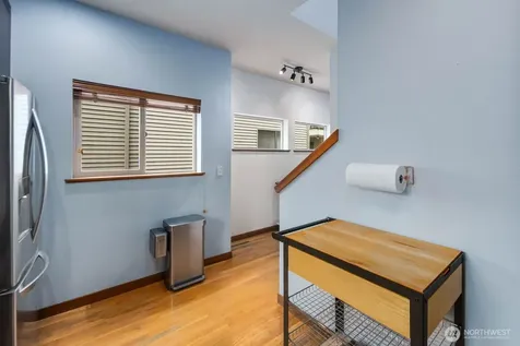 5937 California Avenue SW Seattle WA 98136