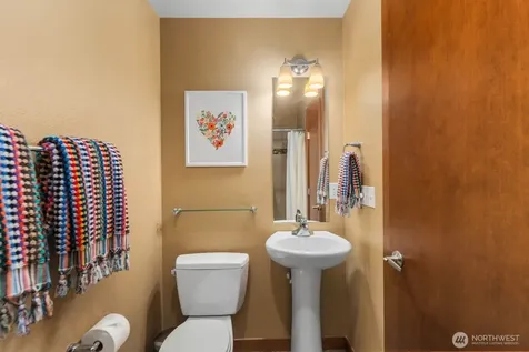 5937 California Avenue SW Seattle WA 98136