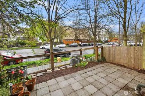 5937 California Avenue SW Seattle WA 98136