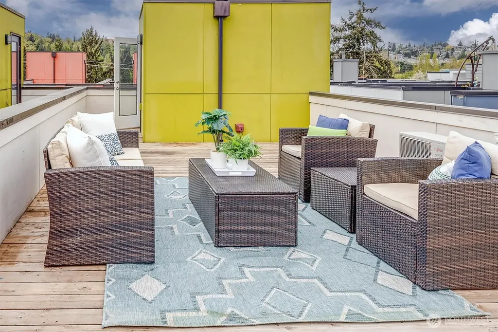 4809 Delridge Way SW Seattle WA 98106