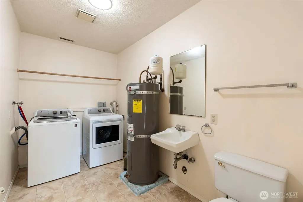 6811 36th Avenue SE Lacey WA 98503