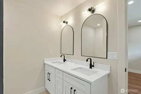 2425 NW Blue Ridge Drive Seattle WA 98177