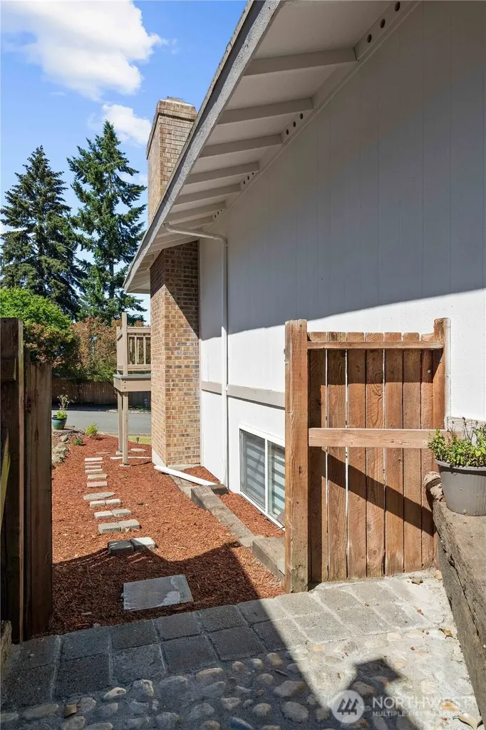 3907 SW 328th Street Federal Way WA 98023