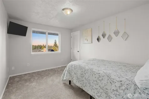 3907 SW 328th Street Federal Way WA 98023